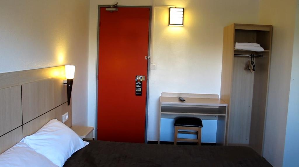 Hotel Class'Eco Courcouronnes 외부 사진