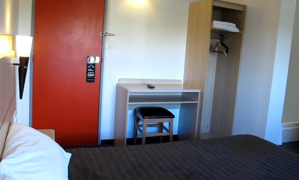 Hotel Class'Eco Courcouronnes 외부 사진